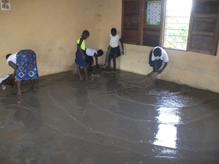 Alluvione Scuola Nganda Pio